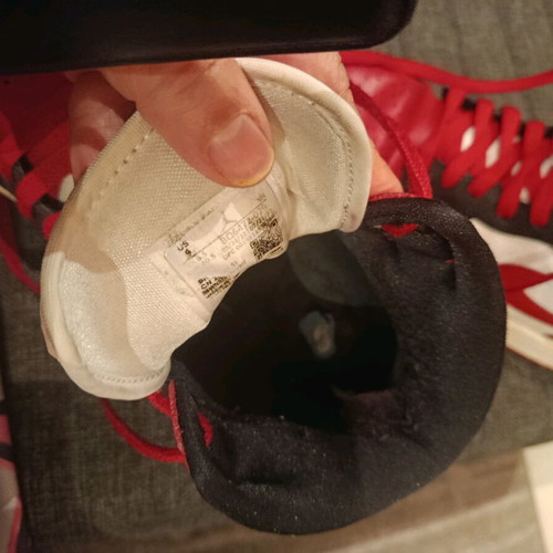Air Jordan 1 Retro Mid used, size 40.5, black and red
