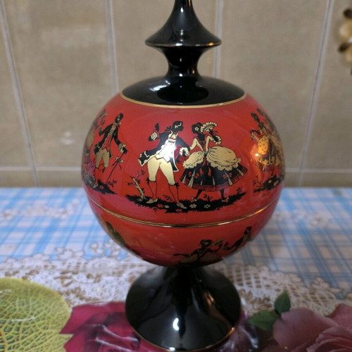Decorative container like new, in perfect condition