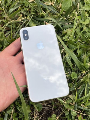 Apple iPhone X 64GB сребрист като нов, батерия 92%