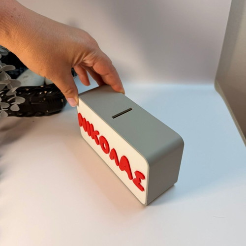 3D Printed Personalized Piggy Bank Box with Embossed Name
