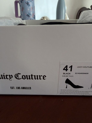 Juicy Couture women's pumps size 41, black