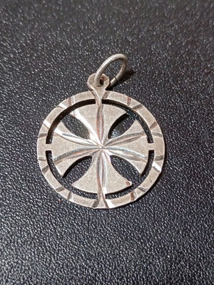 Ασημένιο μενταγιόν σταυρός μεταχειρισμένο, ασημί