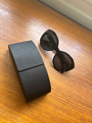 Prada Cat Eye Sunglasses Marble Effect Like New with Case