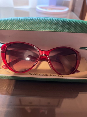 Lacoste women's sunglasses like new, red