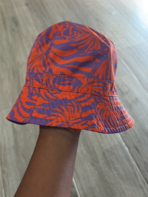 Kids hat, purple and orange