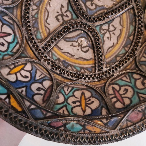 Mid Century Moroccan Ceramic Bowl with Silver Moorish Filigree from Fez 22cm used