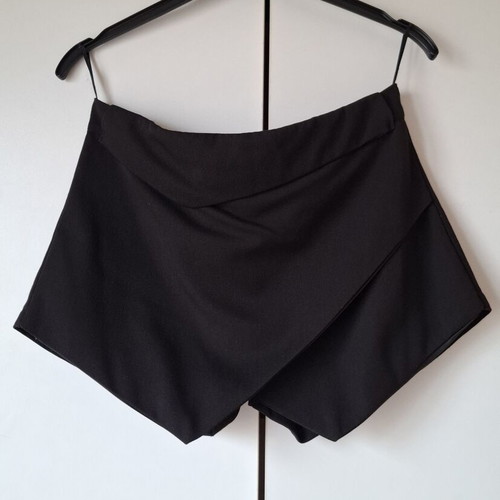 Skort black, lined, like new, size S