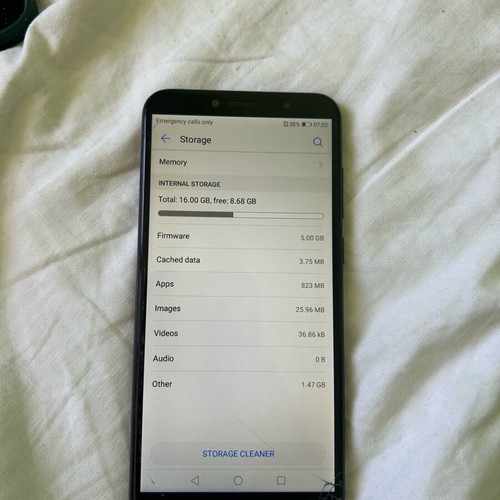 Huawei Y6 used phone with cracked screen