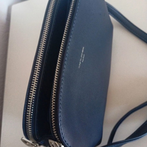 David Jones women's dark blue crossbody bag like new