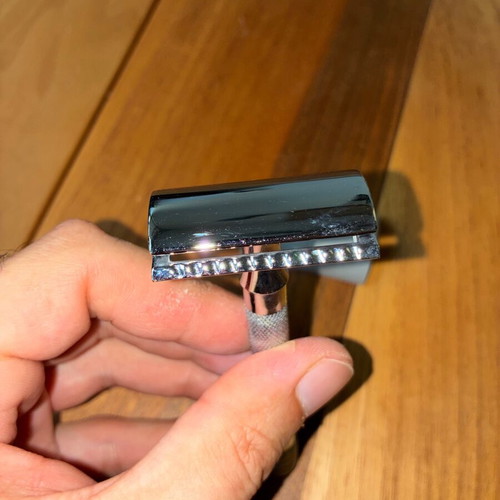 Merkur 23c closed comb safety razor used with long handle