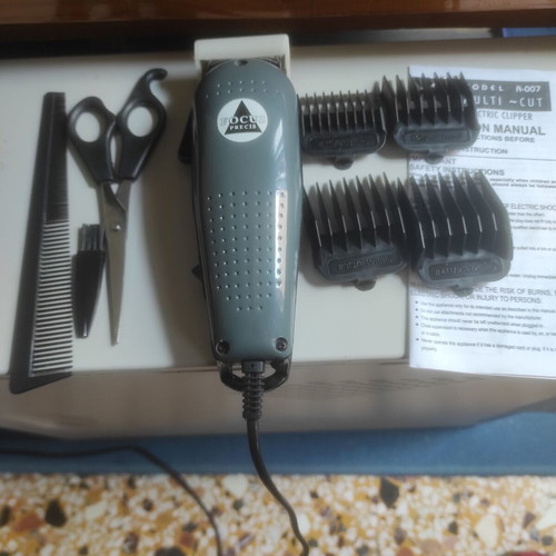 Focus Precis Multi~Cut A007 Electric Hair Clipper like new, complete set