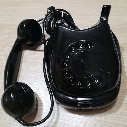 Antique telephone 1960 bakelite like new