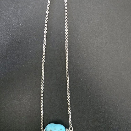 Metal chain necklace with turquoise stone like new