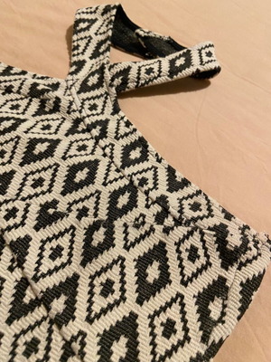 Pull & Bear halter top with geometric pattern like new, size M
