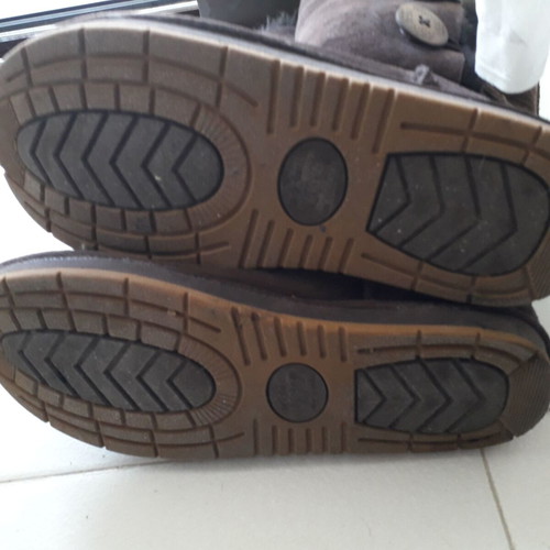 Ugg boots authentic, like new