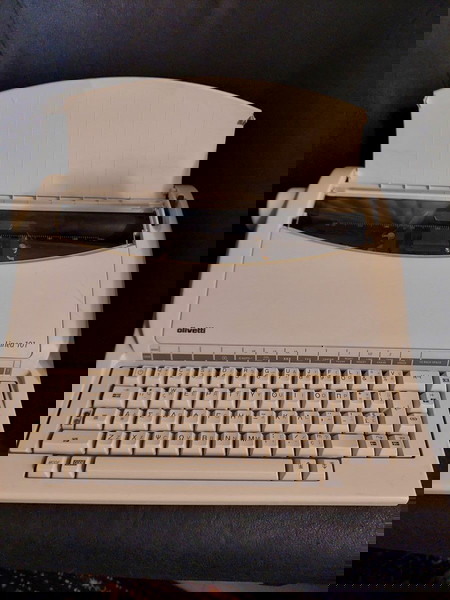 Ηλεκτρική γραφομηχανή Olivetti Linea 101 συλλεκτική