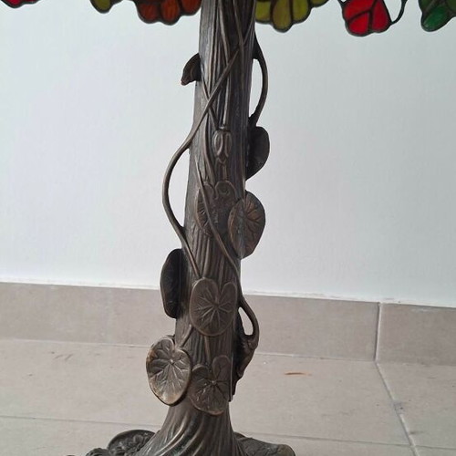 Tiffany's collectible lamp used large size
