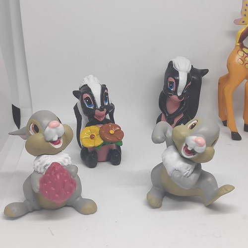 Bambi Disney figure set like new, 7 pieces