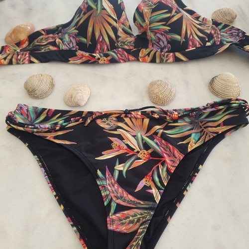 O'neill bikini size 38 like new, multicolor