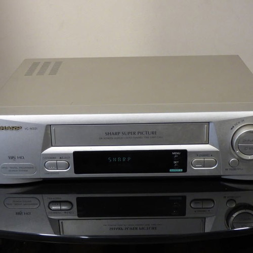 Sharp VC-M331 VHS Video Player μεταχειρισμένο, κλασικό retro μοντέλο