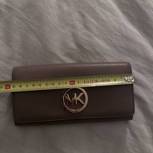 Michael Kors wallet beige, like new
