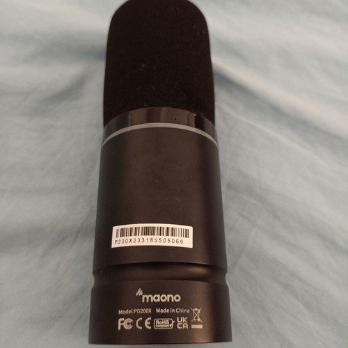 Maono PD200X dynamic microphone like new with XLR cable and shock mount
