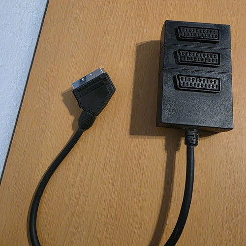 Scart splitter like new