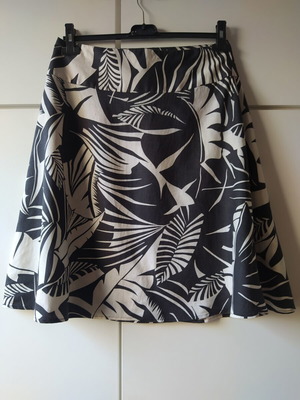 Midi skirt black and white A-line like new