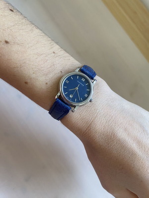 Louis Erard Classic wristwatch used, blue dial, leather strap