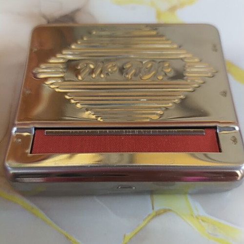 Metal cigarette rolling machine case