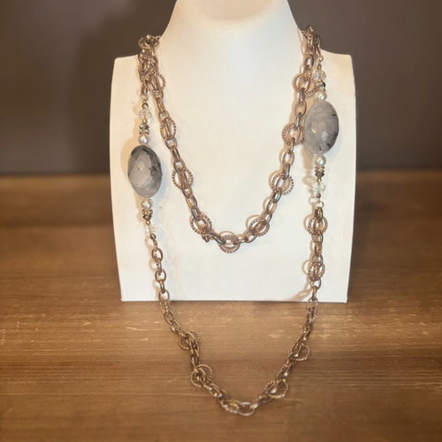 Necklace with gold chain and decorative stones like new, 54 cm