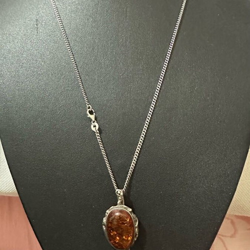 Silver necklace with Baltic amber gemstone like new