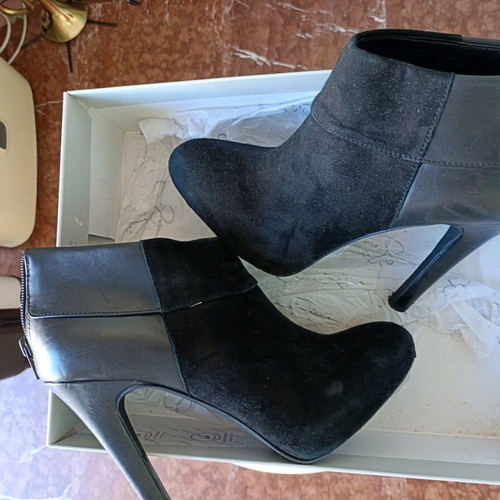 Jessica Simpson high-heeled ankle boots like new, black, size 39