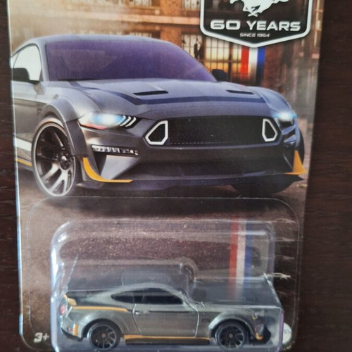 Hot Wheels Mustang 18 new
