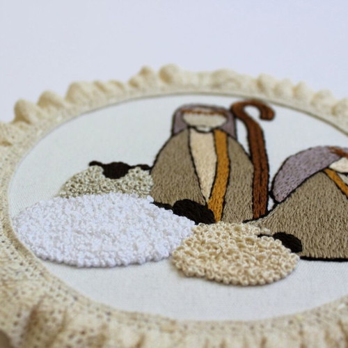 Shepherds with 3D embroidered lambs, 15cm, new