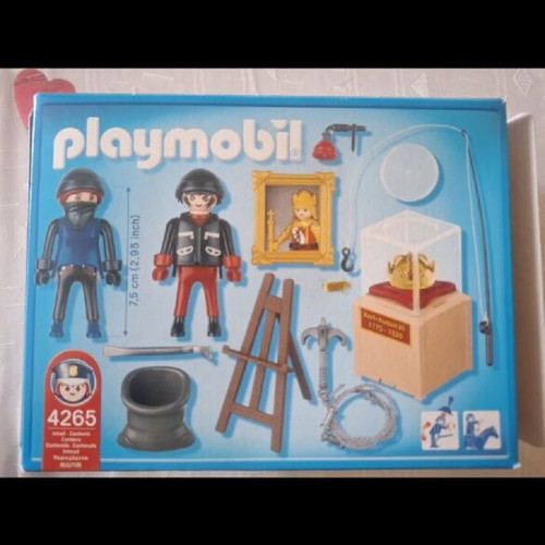 Playmobil sets 4265 & 3966 like new, complete with accessories