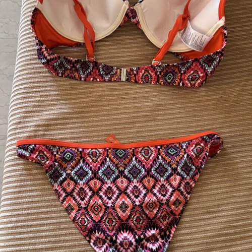 Gossip bikini set like new, adjustable straps, size M, cup 85C