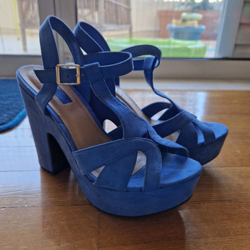Blue sandals used, size 38, 12 cm heel
