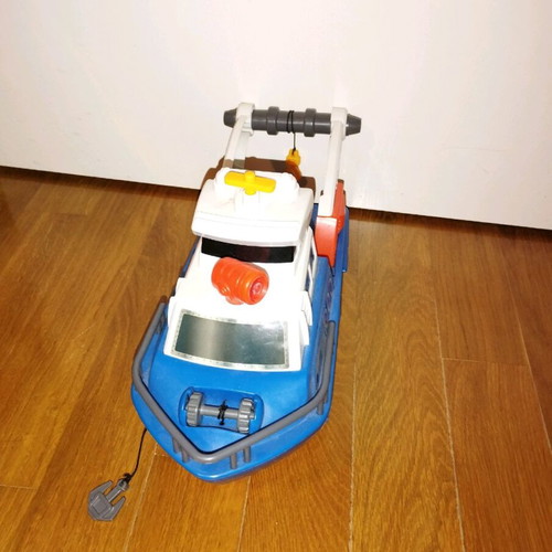 Boat like new with sound