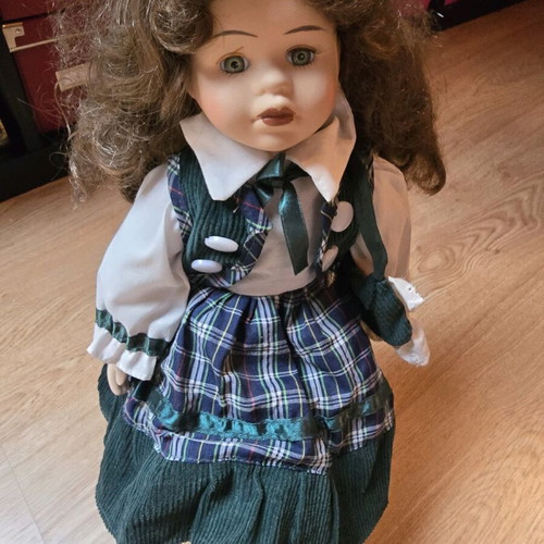 Glass Doll Student Like New