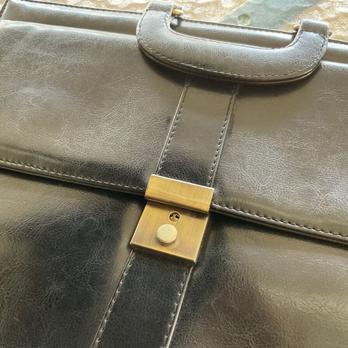 Bartuggi leather men's bag like new, 30x40 cm, black