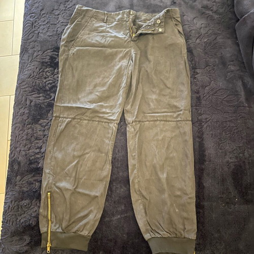 Zara women's pants large black like new with zippers at ankles