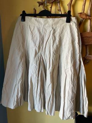Jupe beige flared skirt size L like new