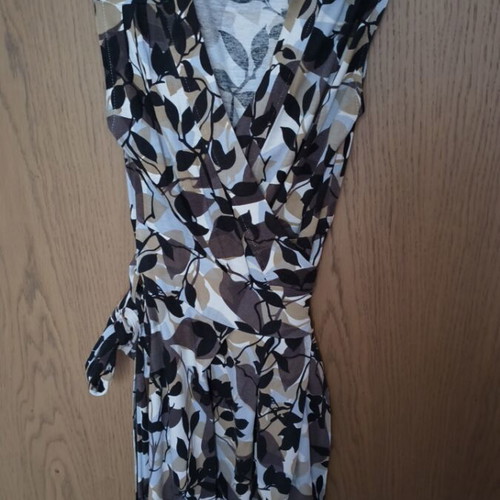 Benetton dress like new, white and brown, belt detail, size S