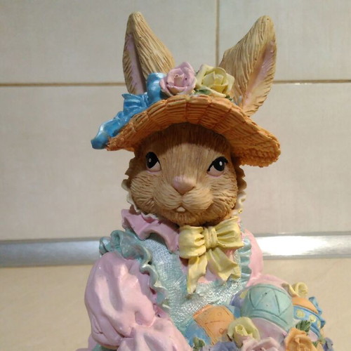 Ceramic Easter Bunny with Basket 1996, used decorative figurine