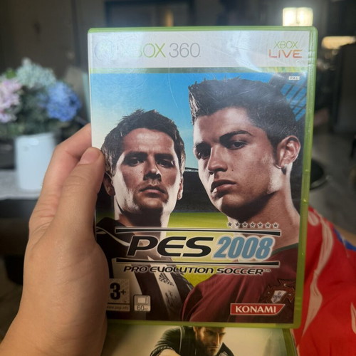Xbox football games set, like new, pack of 4