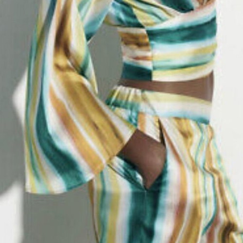 Zara crop top like new with flared sleeves, colorful