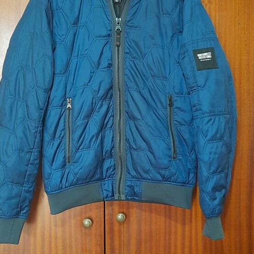 Light Jacket blue size M like new with inner pocket