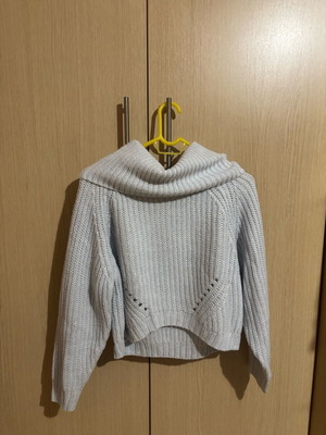 Tally Weijl knit sweater turtleneck XS like new, light blue
