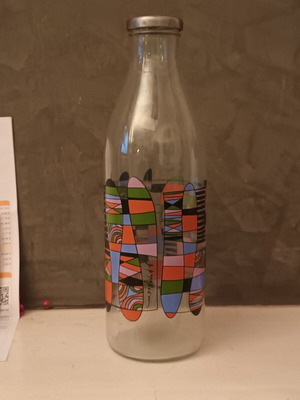 Fan pizza promotional bottle signed by D. Korovesis like new
